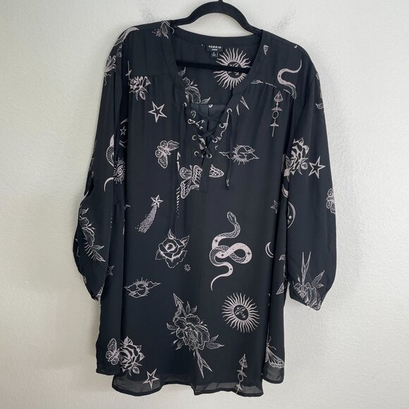 Torrid Harper Womens Plus 5X Black Tattoo Print Lace Up Blouse Roll Tab Sleeve - Picture 8 of 13